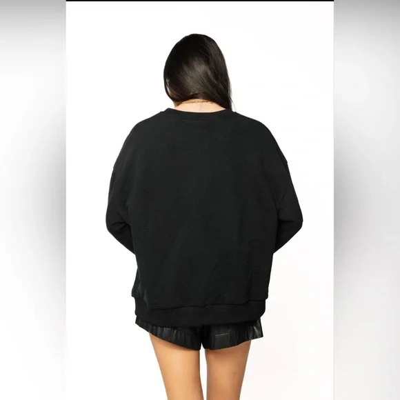 New! QUEEN OF SPARKLES Licensed UGA Medieval Font Checker Oversized Sweatshirt - Picture 3 of 9